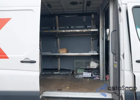 2011 Mercedes-Benz Sprinter 2500 High Roof из США, поврежденный, VIN WD3PE8CB7B5587499